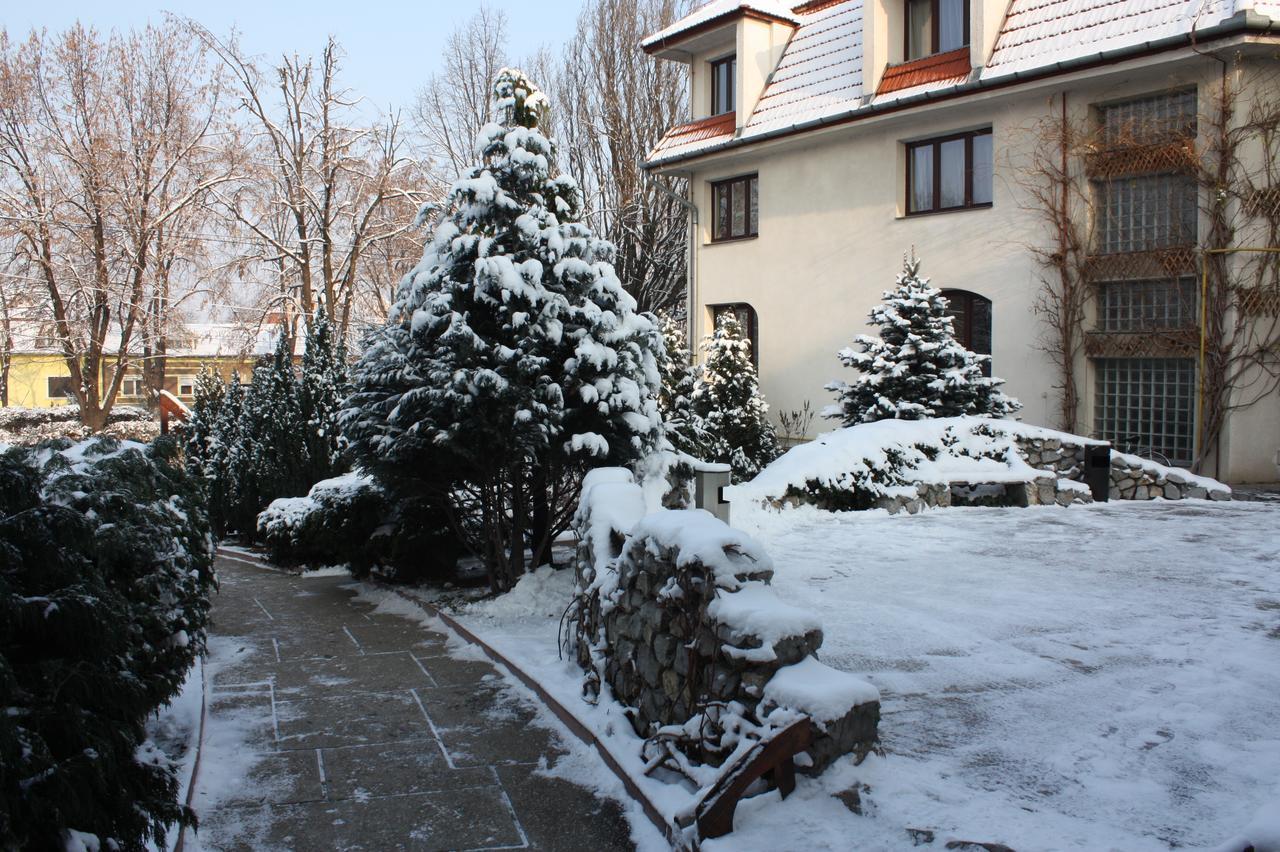 The Zen Hotel - Posticum Oradea Exterior foto